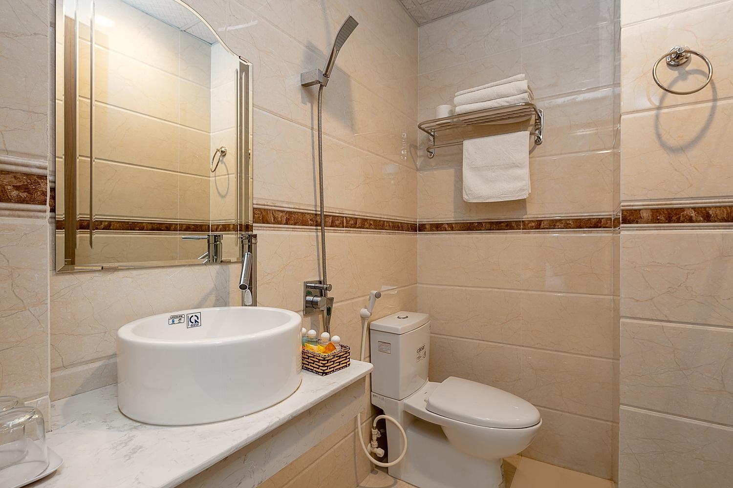 Khách sạn Duong Gia Dn By - Bay Luxury 3*